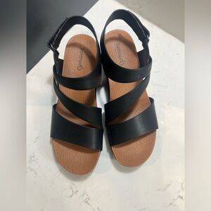 Baretraps Women's Strappy Sandals Black Size 7.5 Open Toe
